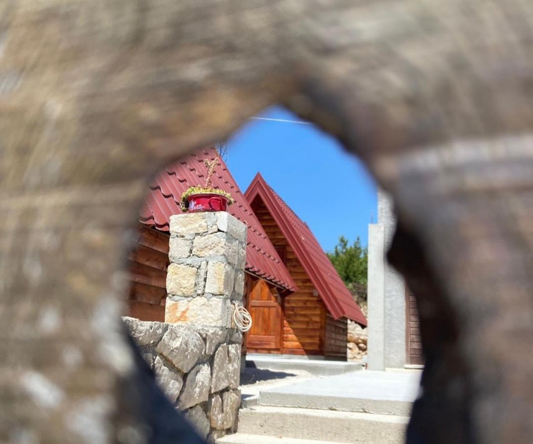 Bungalows Kisin Villa Trebinje Bagian luar foto