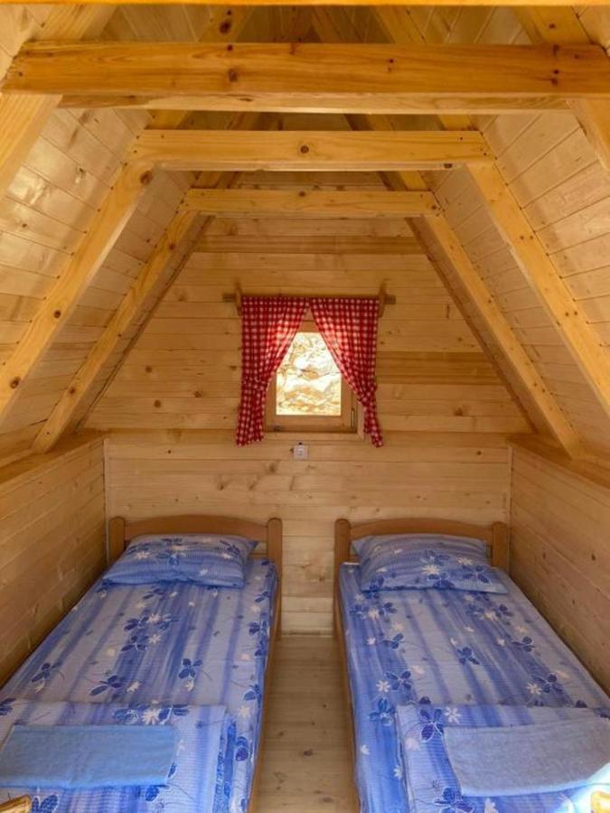 Bungalows Kisin Villa Trebinje Bagian luar foto